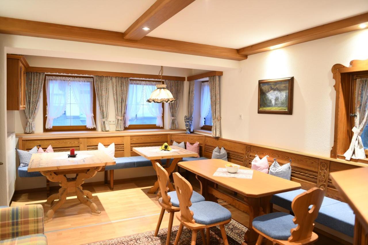Holzschnitzers Appartements Ehrwald Ngoại thất bức ảnh