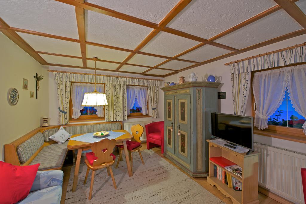 Holzschnitzers Appartements Ehrwald Ngoại thất bức ảnh