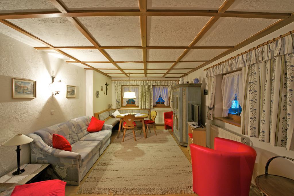 Holzschnitzers Appartements Ehrwald Ngoại thất bức ảnh
